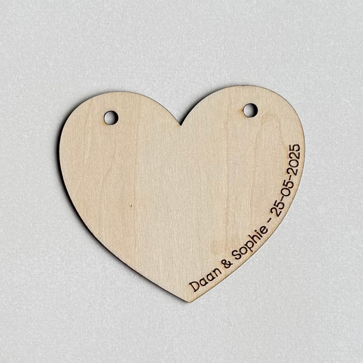 Houten hartjes slinger - gepersonaliseerd (5 stuks)